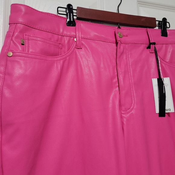NWT Judy Blue Control Top Straight Leg Faux Leather Pants In Hot Pink Color 20W - Picture 6 of 8